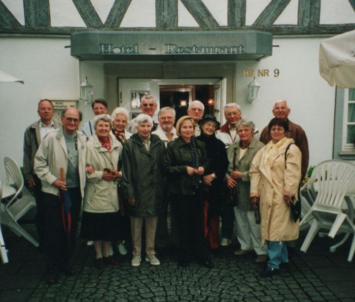 2001_Gruppenfoto-1