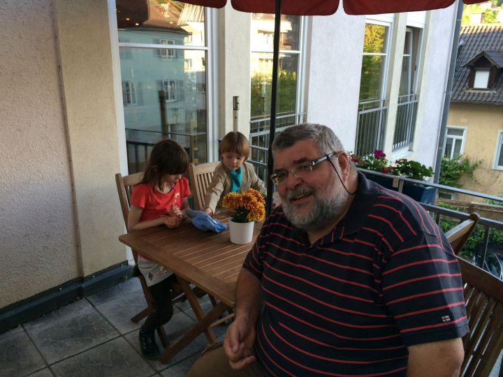 Erfrischung auf der Hotelterasse